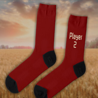 Briefe Spieler 2 in Beige auf Deep Red Socken