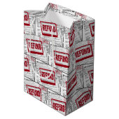 Briefmarke auf 1040 IRS-Formular Mittlere Geschenktüte (Rückseite Schrägansicht)