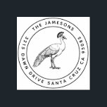 Briefmarke der Pfauenfamilie - Regale Strahlung Gummistempel<br><div class="desc">Lass deinen Mail-Schimmer mit der majestätischen Schönheit dieser Briefmarke der Peacock Family Rücksendeadresse. Mit einem detaillierten indischen Pfau und einem anmutigen Absturz, der Ihren Familiennamen prägt, bringt dieses Design königliche Eleganz in jeden Umschlag. Perfekt für: Luxe Hochzeitseinladungen Urlaubskarten, die eine Aussage machen Familien, die opulente Details schätzen Südasien-inspirierte Feiern Special...</div>