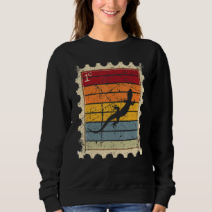 Briefmarke mit einem Sonnenuntergangs-Gecko 1 Sweatshirt