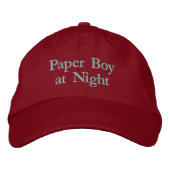 Briefpapier Boy in der Nacht Bestickte Baseballkappe (Vorderseite)