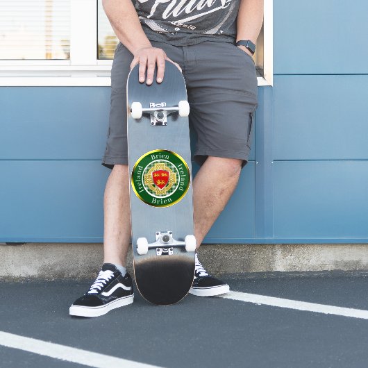 Brien Irish Shield & Celtic Cross Personalisiert Aufkleber (Skater)