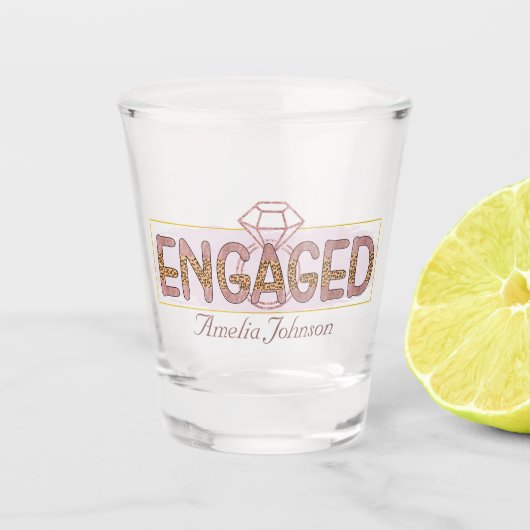 Brigade für niedliches Engagement Schnapsglas (Vorderseite)