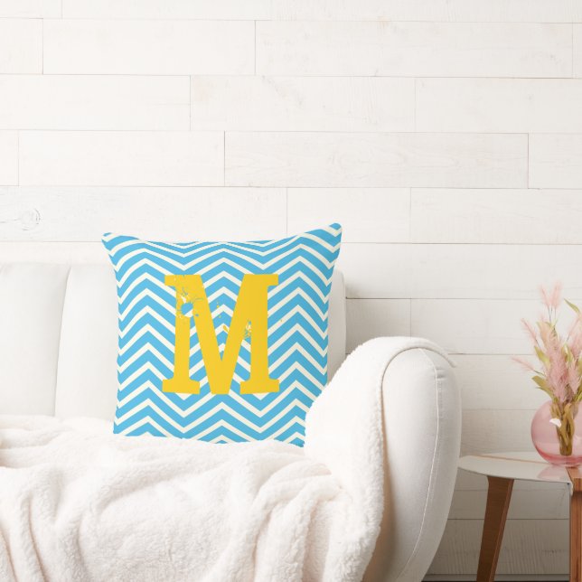Bright Aqua Ivory und Gray Monogram Zig Zag Kissen (Liege)
