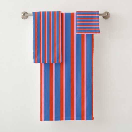Bright Blue Red Pink Retro Stripe Pattern Badhandtuch Set (Insitu)