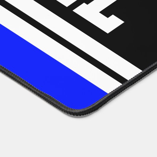 Bright Blue Schwarz-weiß Stripes FOOTBALL Text Schreibtischunterlage (Ecke)