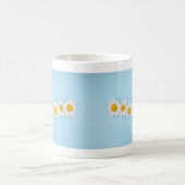 Bright Daisy Row auf Sky Blue Tasse (Mittel)