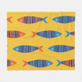 Bright fishes seamless pattern. Seaside hand drawn Fleecedecke (Vorderseite (Horizontal))
