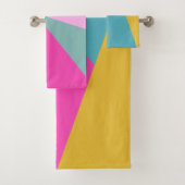 Bright Geometric Sunburst Formen Hot Pink Yellow   Badhandtuch Set (Insitu)