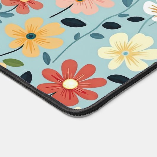 Bright Hand Drawn Wildflower Meadow Schreibtischunterlage (Ecke)