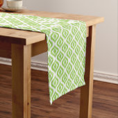 Bright Lime Green White Ikat Ogee Art Pattern Mittelgroßer Tischläufer (Beispiel)