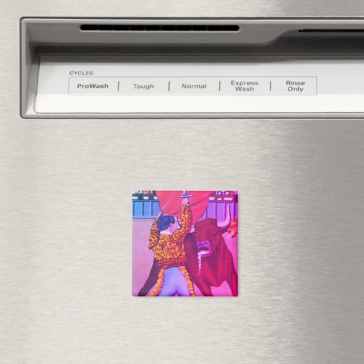 Bright Matador Entertains Crowd mit Bull Magnet (In Situ (Geschirrspüler))