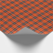 Bright Orange and Black Tartan Plaid Geschenkpapier (Ecke)