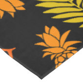Bright Orange Floral Tropical Gemustert Tischdecke (Schrägansicht)