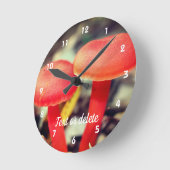 Bright Orange Mushroom Pair Personalized Runde Wanduhr (Winkel)