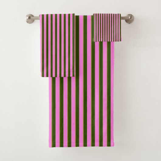 Bright Pink and Green Retro Stripe Modern Badhandtuch Set (Insitu)
