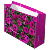 Bright Pink Petunias Floral Große Geschenktüte (Vorderseite Schrägansicht)