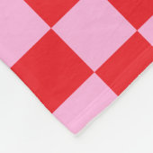 Bright Red and Light Pink Checkered Fleecedecke (Ecke)