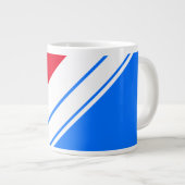Bright Red Blue Diagonal White Racing Streifen Jumbo-Tasse (Vorderseite Rechts)