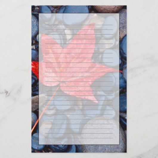 Bright Red Fall Leaf Briefpapier (Vorderseite)