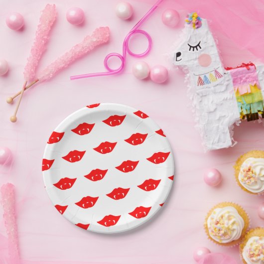 Bright Red Vampire Lips Pappteller (Party)