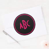 Bright-Rosa- und Black-Circle-Monogramm Runder Aufkleber (Umschlag)