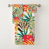 Bright Tropical Pattern Badhandtuch Set (Insitu)