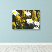 Bright White Daisies Leinwanddruck (Insitu (Holzboden))
