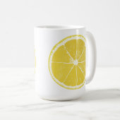 Bright Yellow Lemon Slice on White Mug Kaffeetasse (VorderseiteRechts)