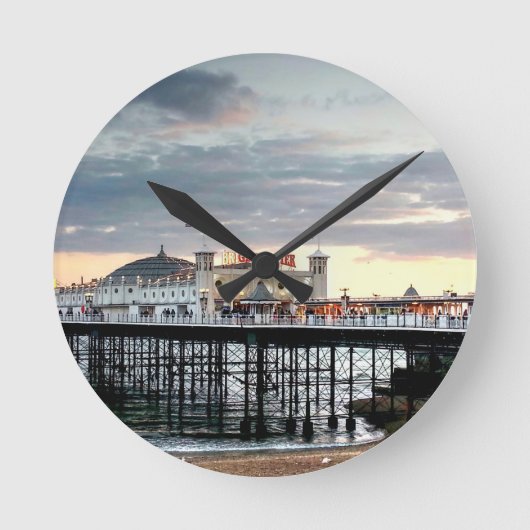 Brighton Pier Sunset Runde Wanduhr (Vorderseite)
