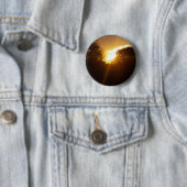 Brillanter Sonnenaufgang über den Bäumen Button (Beispiel)