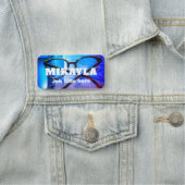 Brillen auf der hellblauen optischen Namensmarke Namensschild (Beispiel)