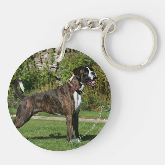 Brindle Boxer-Hundeshow-Position Schlüsselanhänger (Rückseite)
