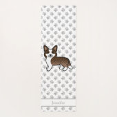 Brindle Cardigan Welsh Corgi Dog & Name Yogamatte (Rückseite)