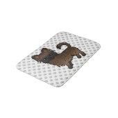 Brindle Long Coat Chihuahua Cartoon Dog & Paws Badematte (Schrägansicht)
