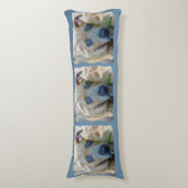 Brindle Pit Bull Puppy von Shirley Taylor Seitenschläferkissen (Vorderseite Vertikal)