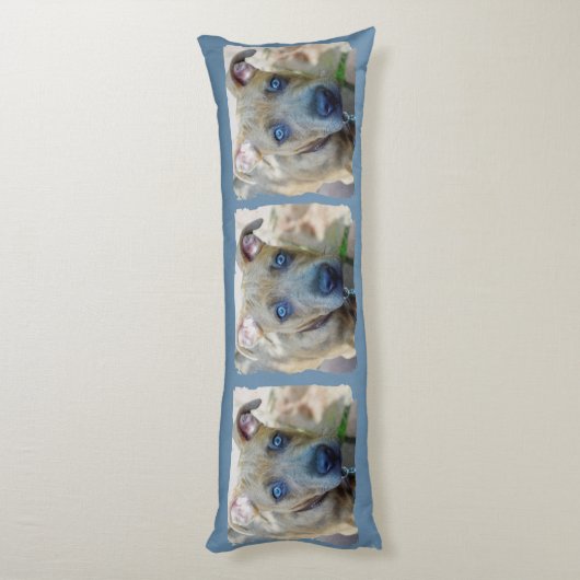 Brindle Pit Bull Puppy von Shirley Taylor Seitenschläferkissen (Rückseite (Vertikal))