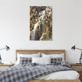 Brine fällt aus vulkanischem Gestein ab Leinwanddruck (Insitu (Schlafzimmer))