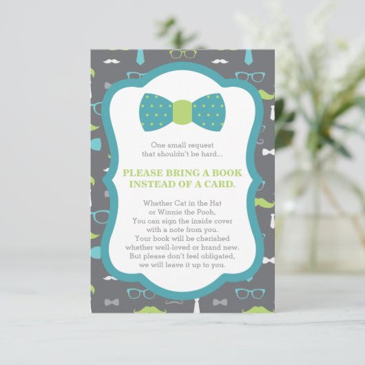 Bringen Sie eine Buchkarte, einen kleinen Mann, ei Begleitkarte (Stehend Vorderseite)