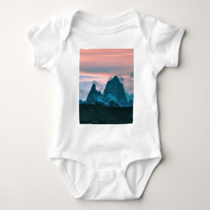 Bringen Sie Fitz Roy, Patagonia, Argentinien an Baby Strampler