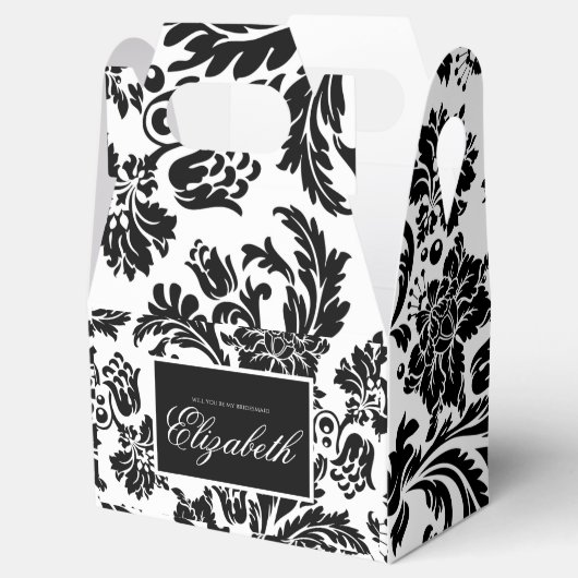 Britin aus schwarz-weiß Damast Geschenkschachtel (Geöffnet)