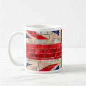 BRITISCHE Flagge auf einer Backsteinmauer Kaffeetasse (Links)