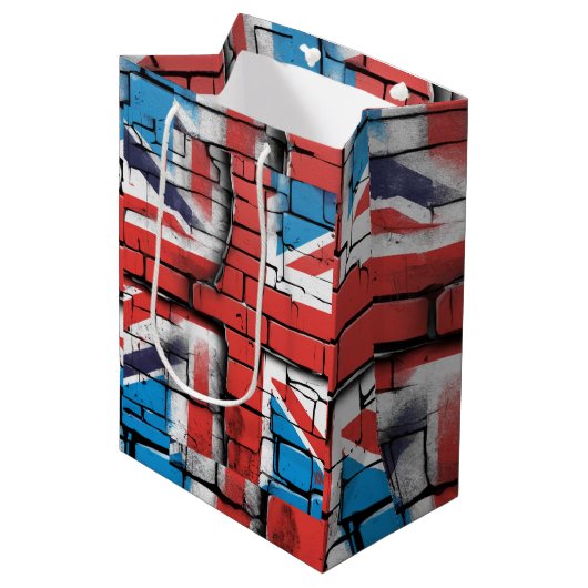 Britische Flagge Graffiti Kunst an der Britischen Mittlere Geschenktüte (Vorderseite Schrägansicht)
