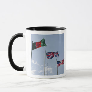 BRITISCHE Flagge zwischen dem Afghanen und Tasse