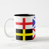 Britische Insel-Gönner-Heiliges kreuzt Tasse (Links)