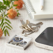 Britischer tragender Spaßvogelkragen der Bulldogge Schlüsselanhänger (Seite)