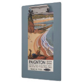 Britisches Eisenbahn-Mädchen, das über einer Klemmbrett (Links)