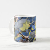 British Blue Chickadee Family gegen Pink Blossom Kaffeetasse (Vorderseite Links)