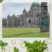 British Columbia Parliament - Victoria, Kanada Geschirrtuch (Gefaltet)
