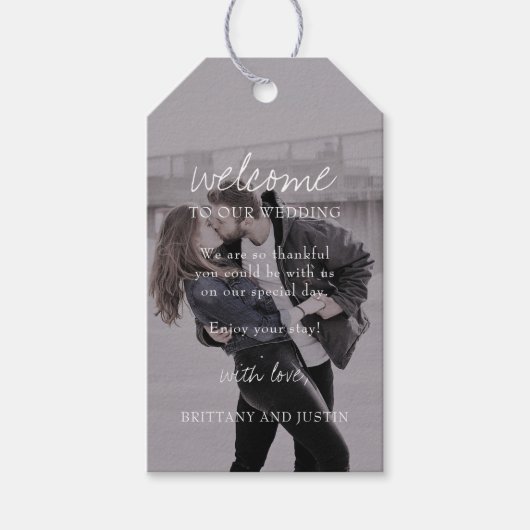 Brittany Elegante Script 2 Foto Wedding Willkommen Geschenkanhänger (Vorderseite)